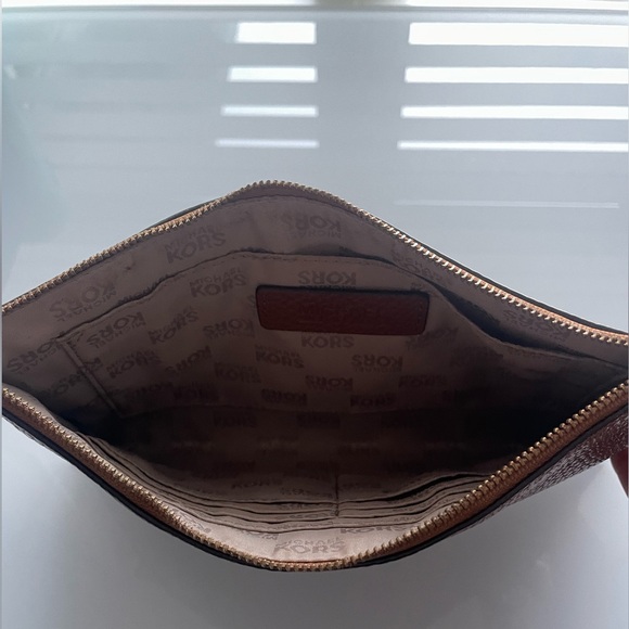 Michael Kors Fulton Large Zipper Leather Clutch - Acorn